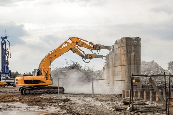 Silo Demolition in Olympia